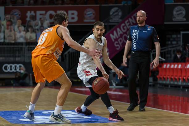 保持球队的 保持球队的